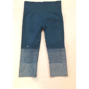 Lululemon Seamlessly Crop Pant in Size 6